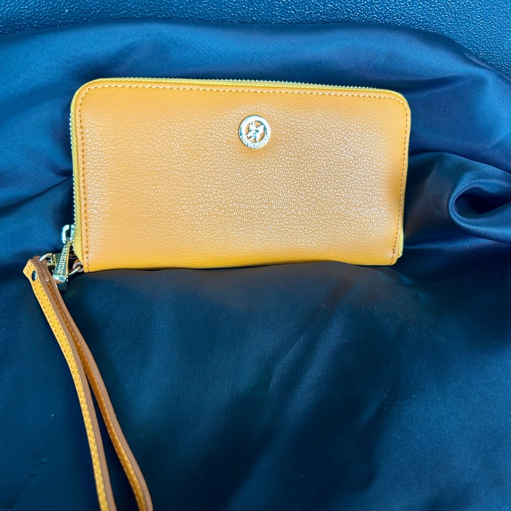 Elegant Tan Wristlet Wallet